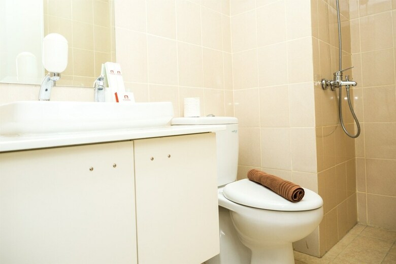 Elegant 2br Apartment At Parahyangan Residence