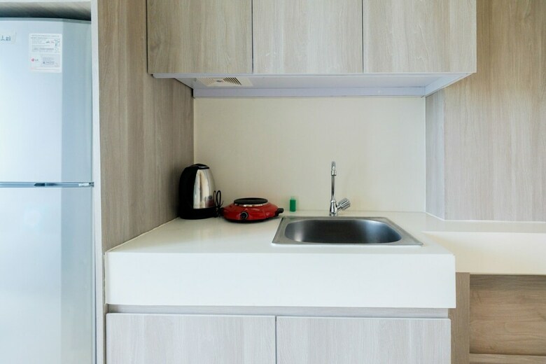 Spacious Studio Tree Park Apartment