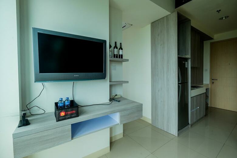Spacious Studio Tree Park Apartment