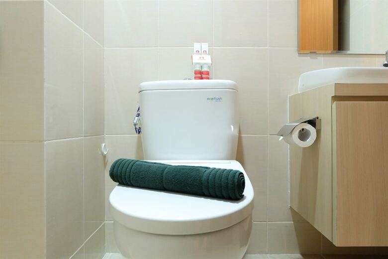 Artistic Studio Apartment At The Oasis Cikarang