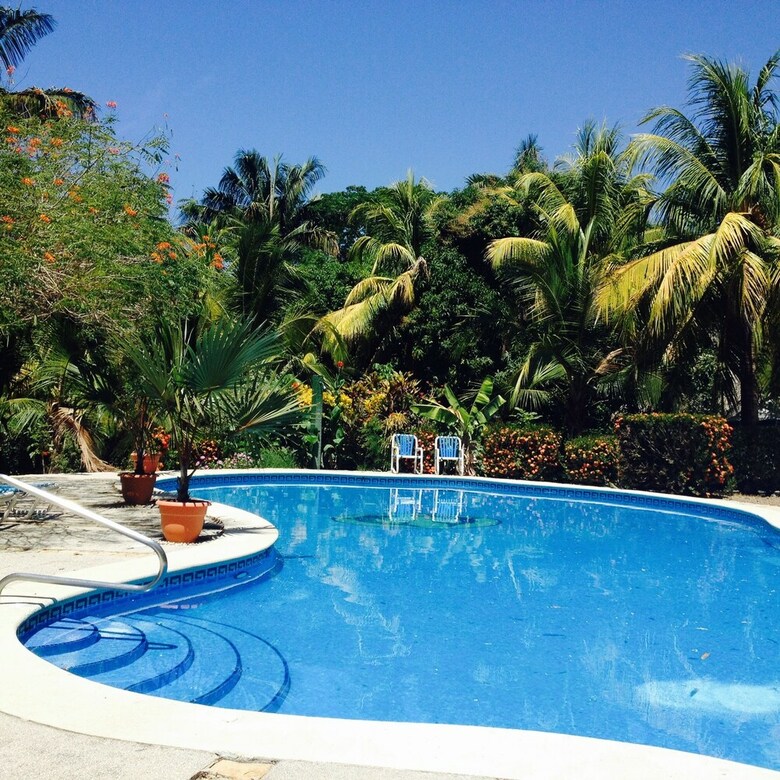 Hostal Mal Pais Surf Camp