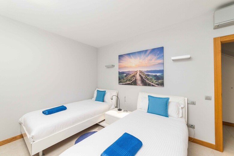 Lightbooking - Villa Salobre With Swimming Pool