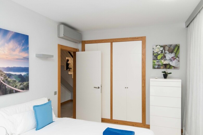 Lightbooking - Villa Salobre With Swimming Pool