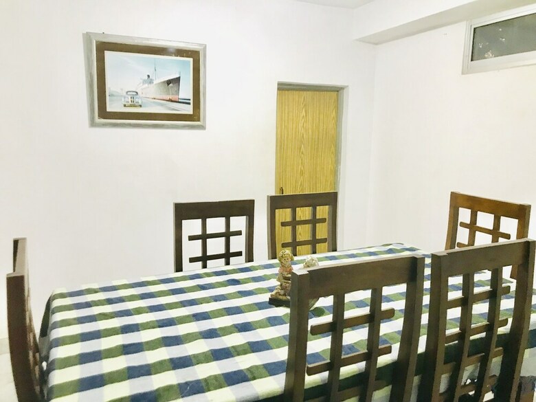 Hotel The Beach House  Nilaveli