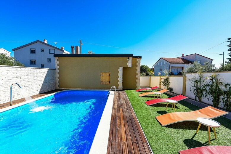 Holiday Apartments Yes Peace