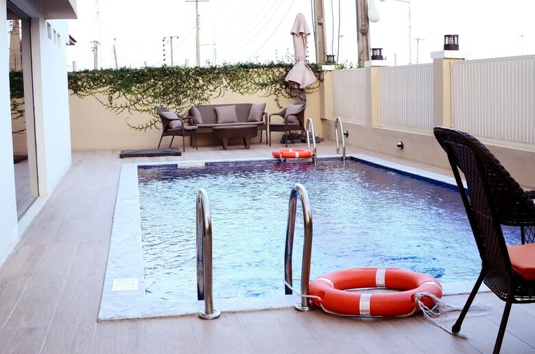 Hotel Ziroc Residence