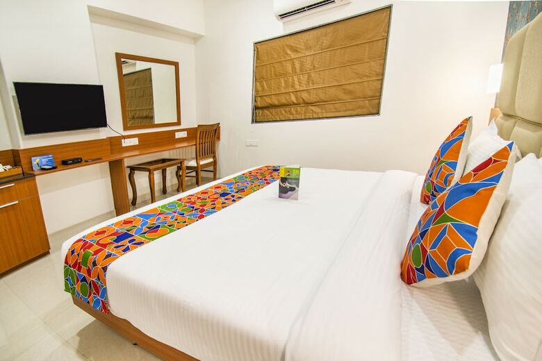 Fabhotel Prime Magnus Square