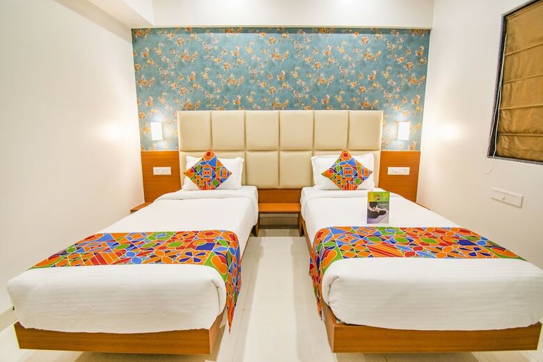 Fabhotel Prime Magnus Square