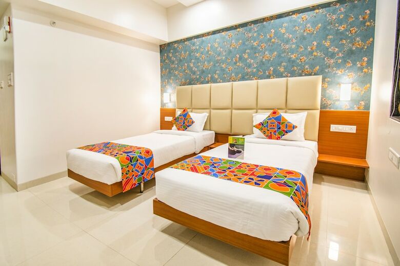 Fabhotel Prime Magnus Square