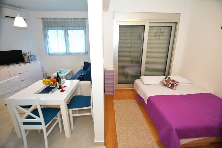 Apartment Vaki