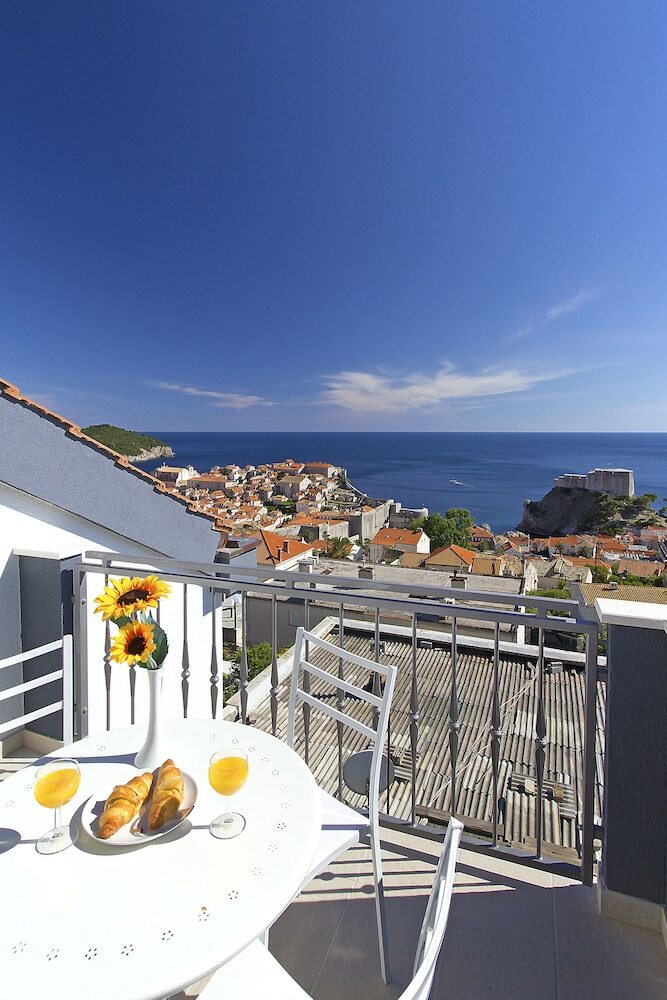 Apartamentos Villa Ragusa Palace-placa