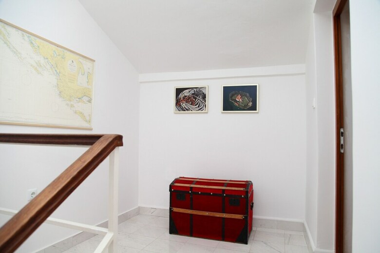 Apartments Brodarica Center