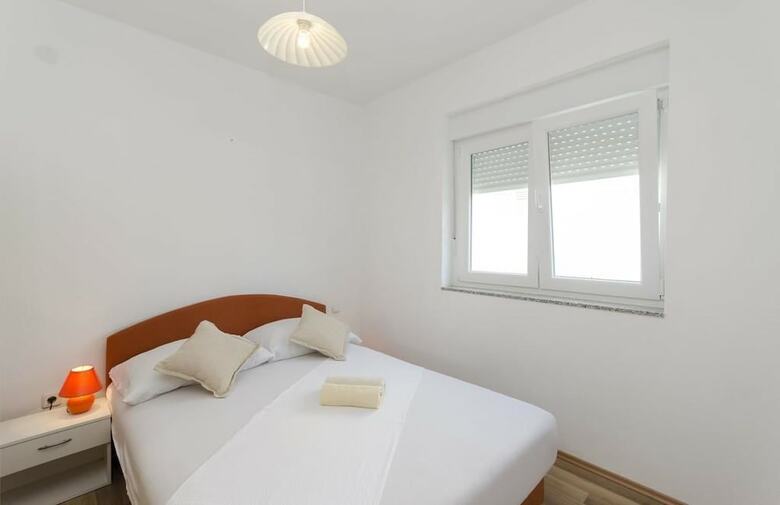 Apartmani Marinovi? - Vodice