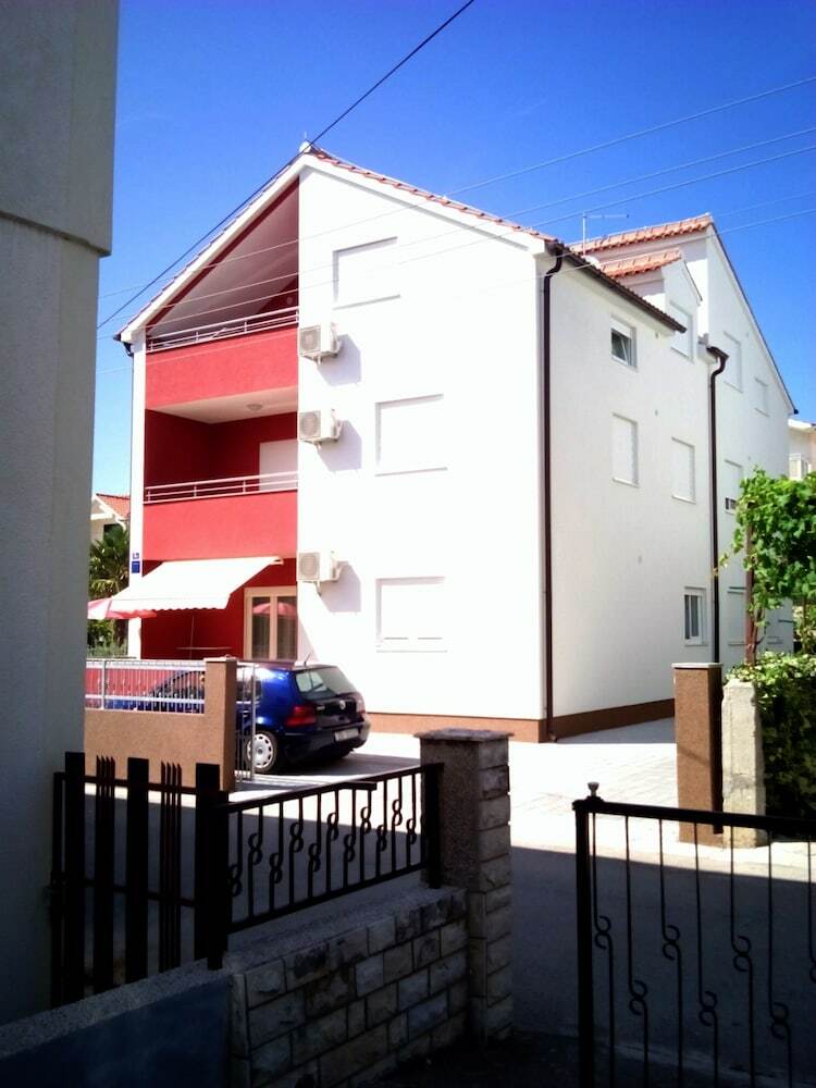 Apartmani Marinovi? - Vodice