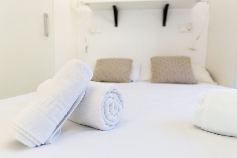 Renthas Calabeach Apartment