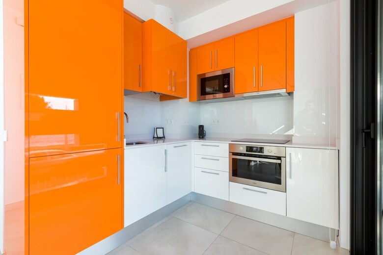 Renthas Calabeach Apartment