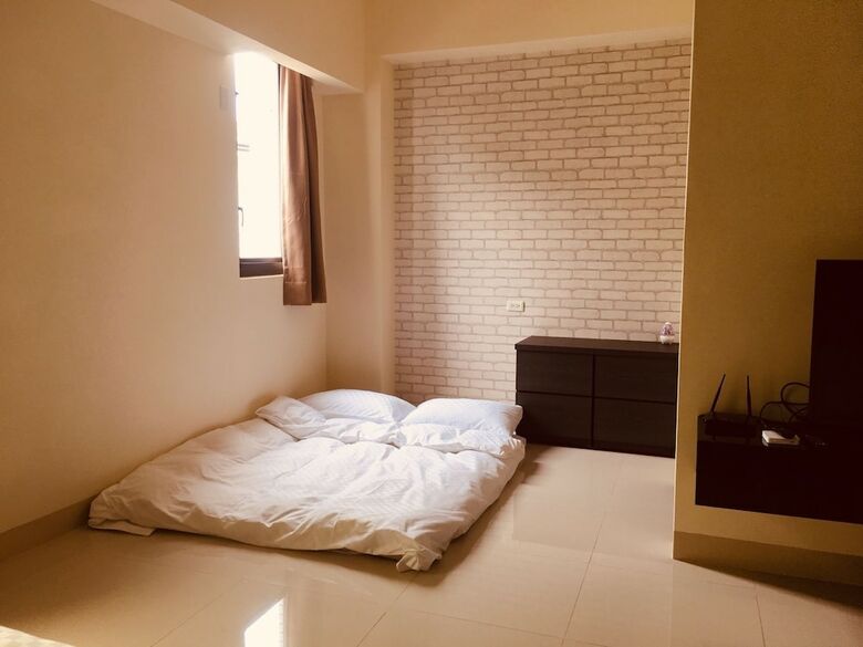 Hotel Husband Homestay