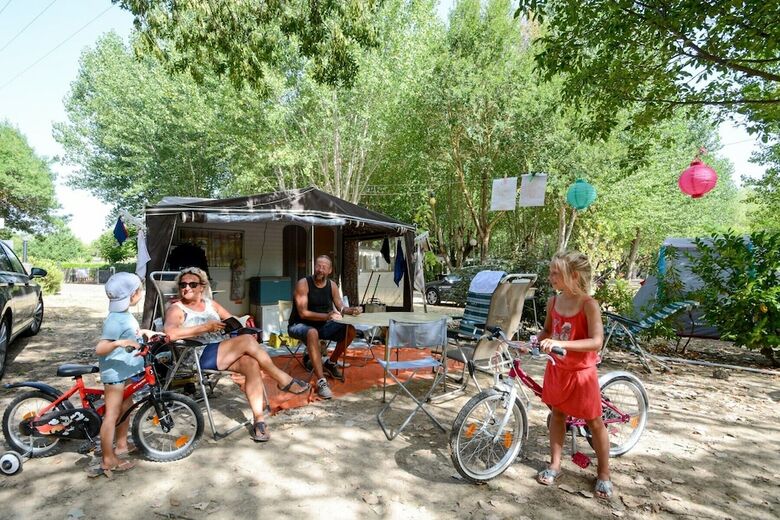 Camping Les Fougui�res