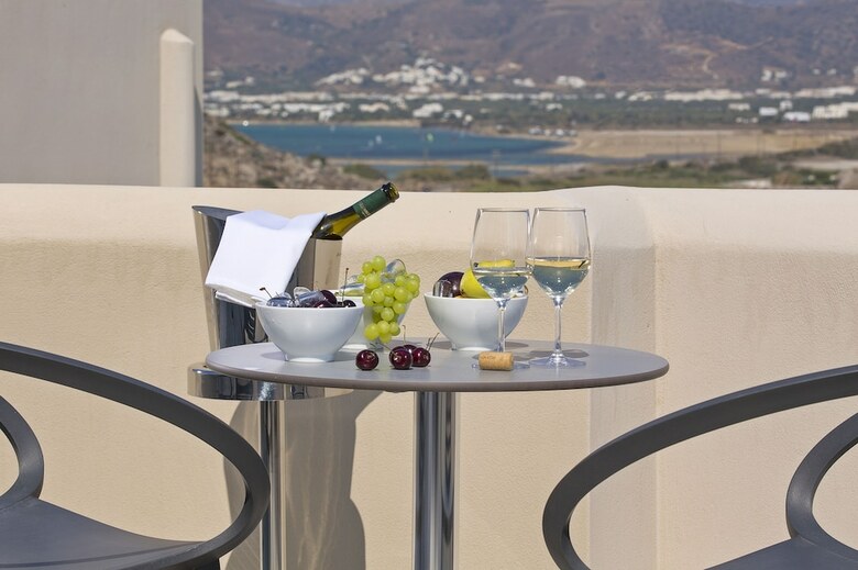 Kouros Art Hotel (Adults Only)