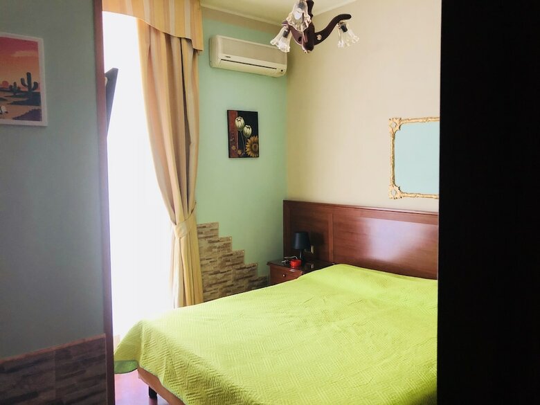 Hotel Iris