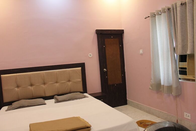 Hotel Aashirwad Paying Guest House