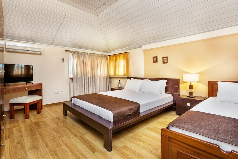 Amfion Hotel