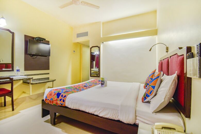 Fabhotel Ashish Plaza