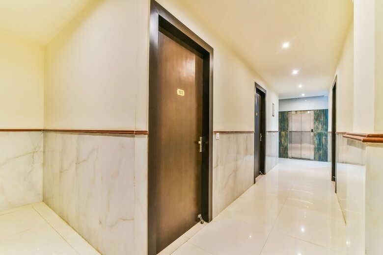 Fabhotel Paragon Suites