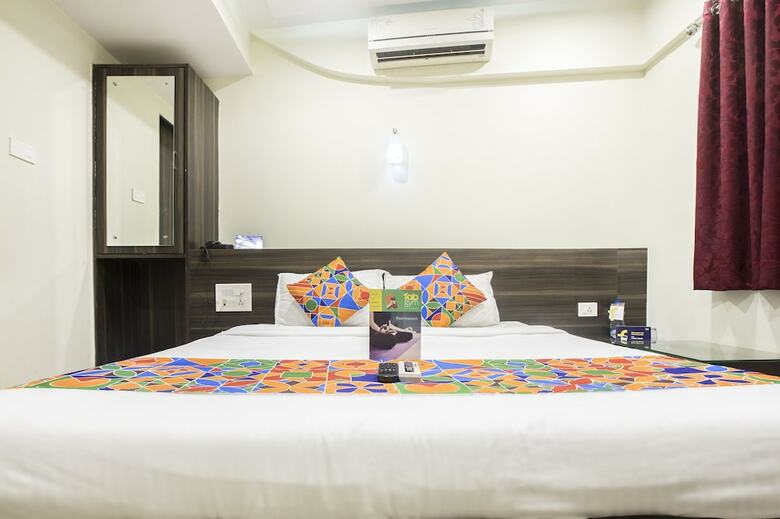 Fabhotel Railway Inn