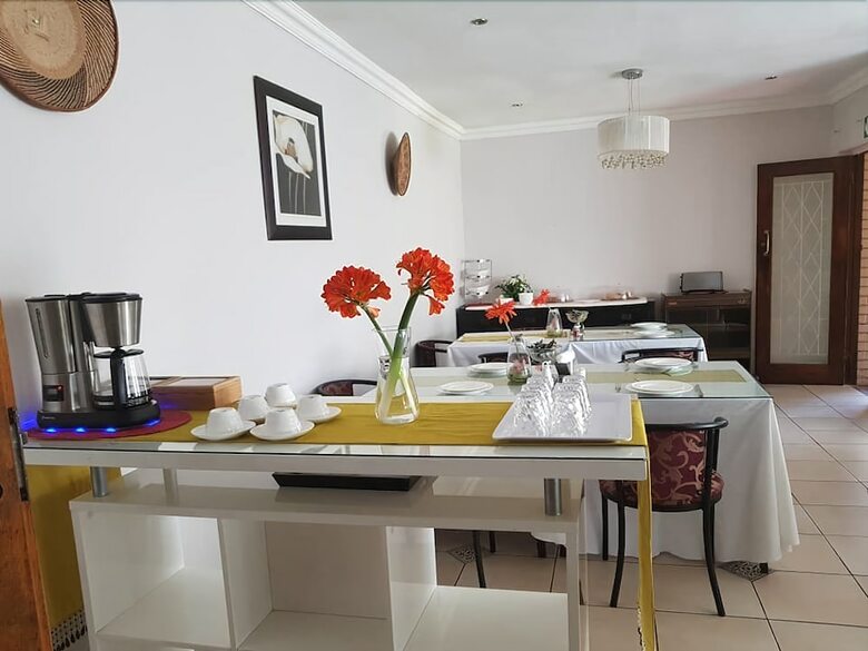 Hotel Four Seasons Lehae Guest House