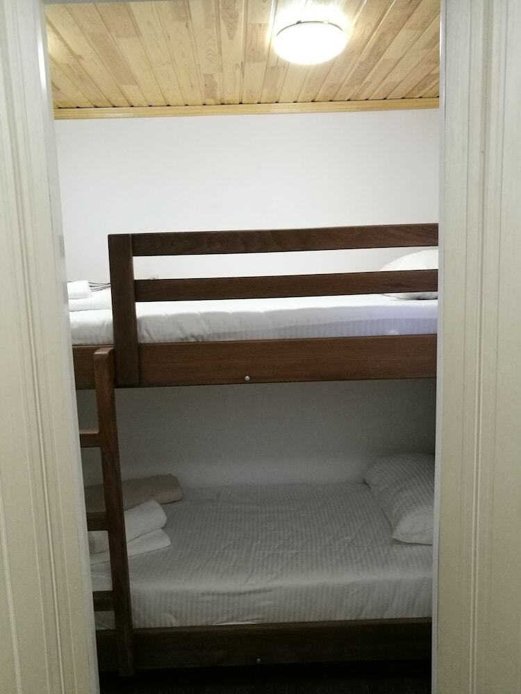 Hotel Falcon Apartments - Chacha