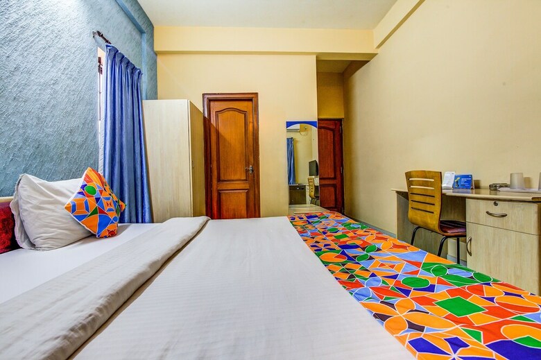 Hotel Fabexpress Maple Green Suites