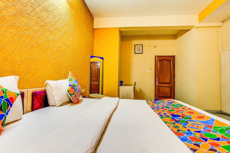 Hotel Fabexpress Maple Green Suites