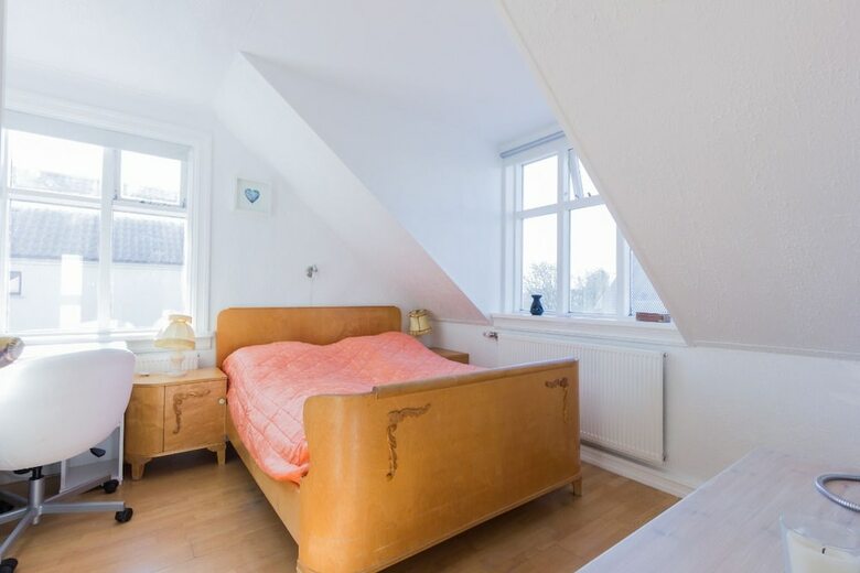 Apartment B4