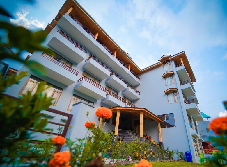 Hotel Sanobar The Samita Grand