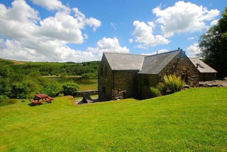 Ty Newydd Cottage