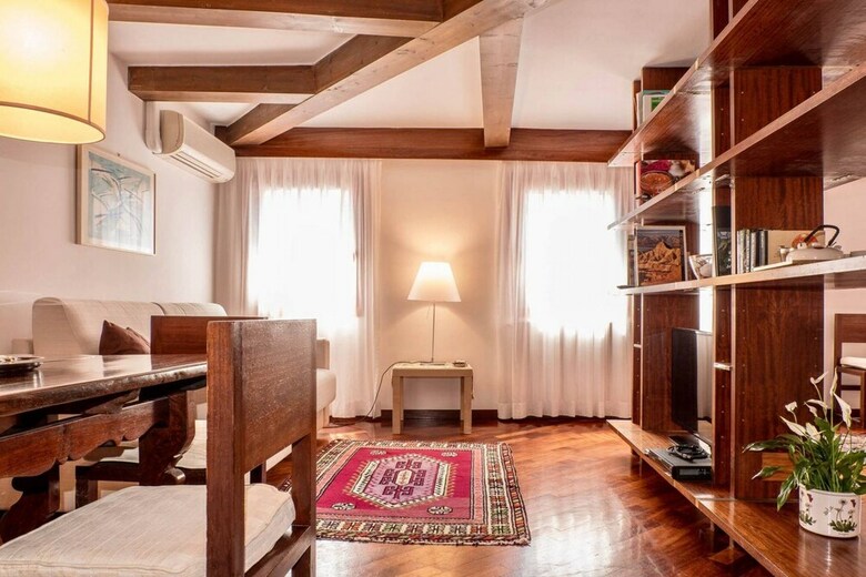 San Severo Bright Stylish Apartments Canal View