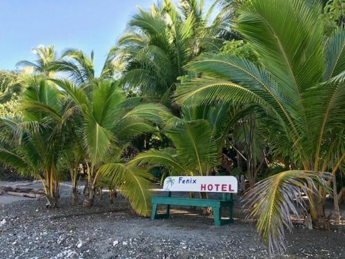 Hostal Fenix Hotel - On The Beach
