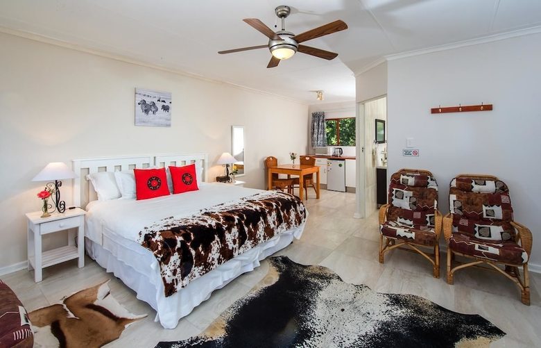 Hotel Happy Jackal Guest House