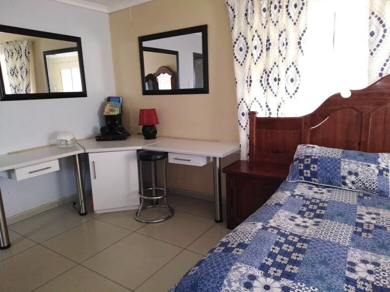 Hotel Mc's Self Catering Accommodation