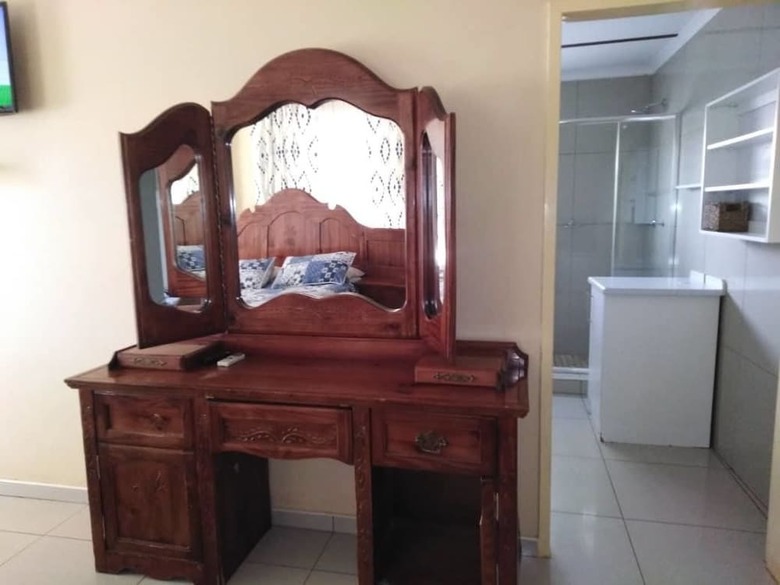Hotel Mc's Self Catering Accommodation
