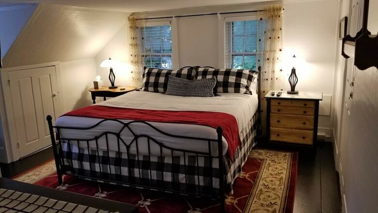 Bed & Breakfast Inn On Main