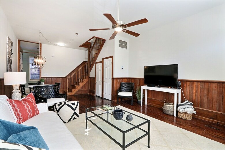 Apartamentos Gallery Stays - Amiri Pop