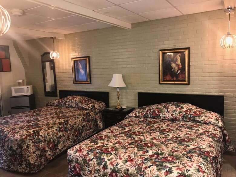 Simmons Motel