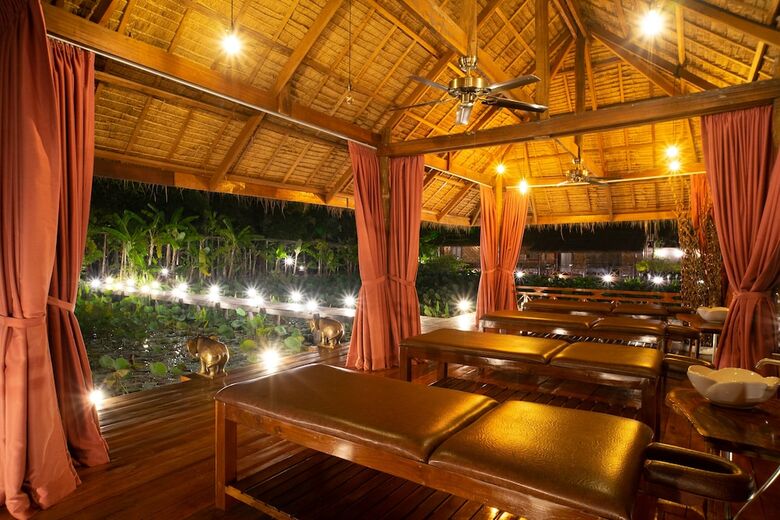 Hotel Authentic Khmer Village Resort