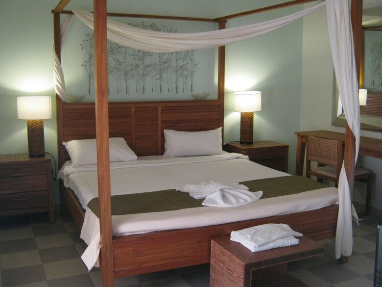 Apartamentos Vranas Ambiance Hotel