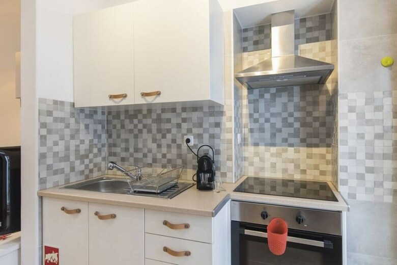 Fresh One Bedroom Apartment In Noble Principe Real