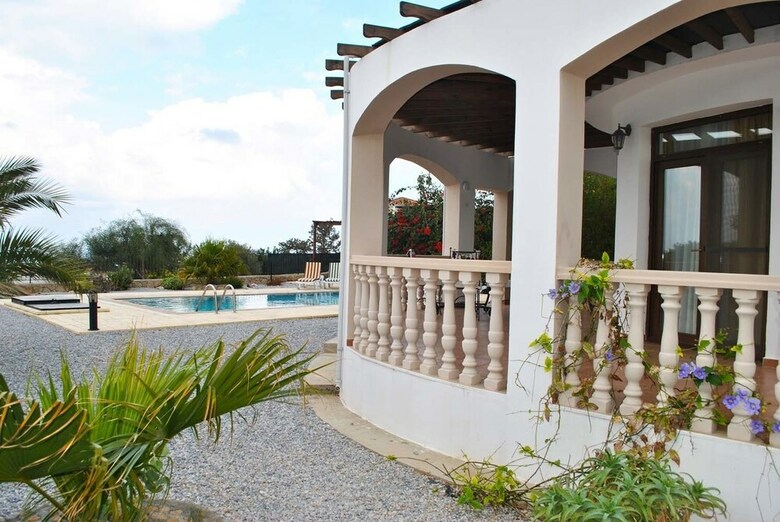 Villa Paradisia By Amy Villas