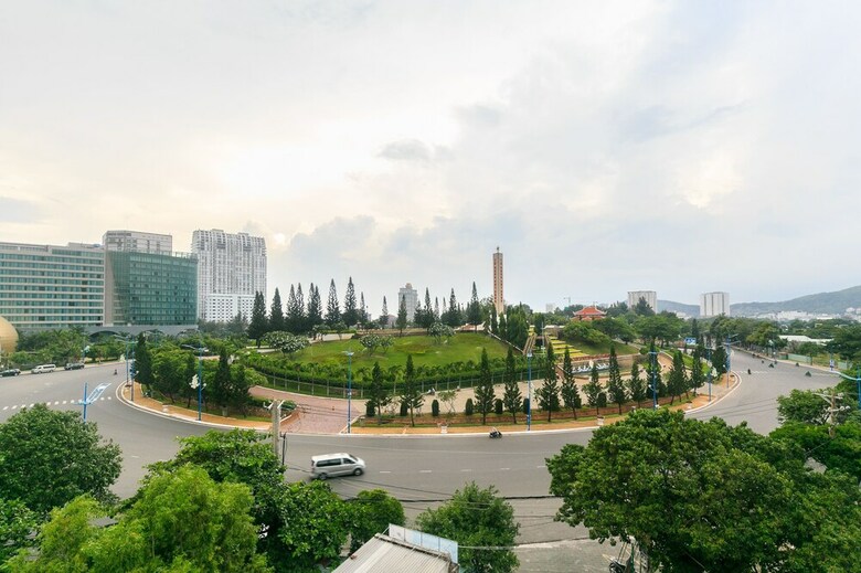 Oyo 185 Marine Hotel & Apartment