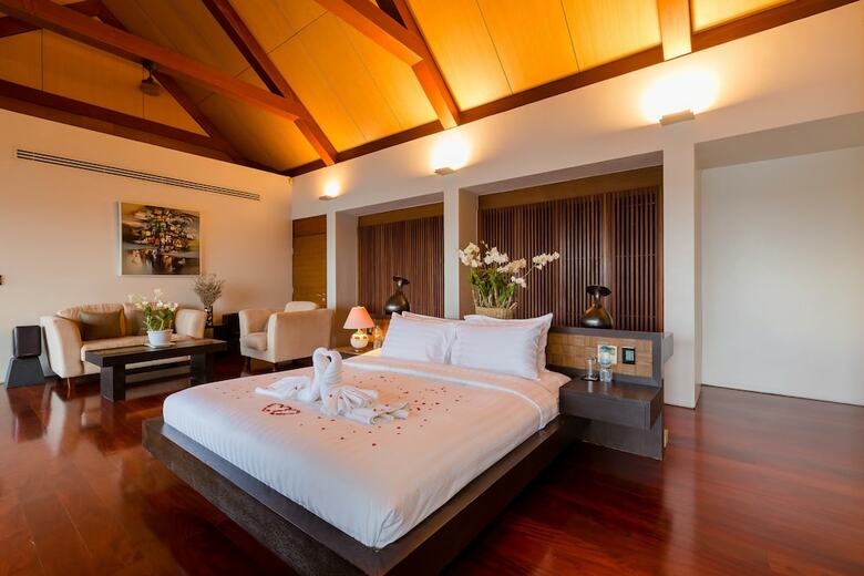 Surin Beach Luxury Villa